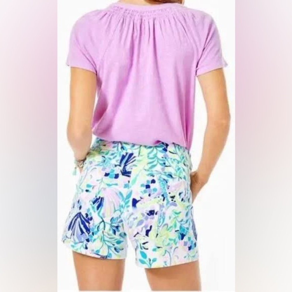 NWT - Lilly Pulitzer Callahan Stretch Short Resort White Shell Beach - Size 10 - Picture 3 of 5